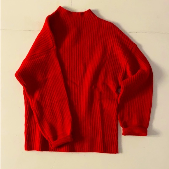 Sweaters - Sweater